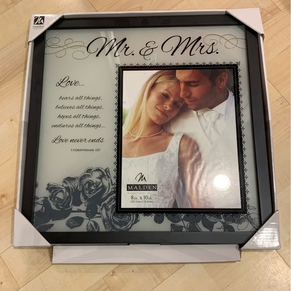 Mr. & Mrs. Photo Frame - Picture 1 of 2